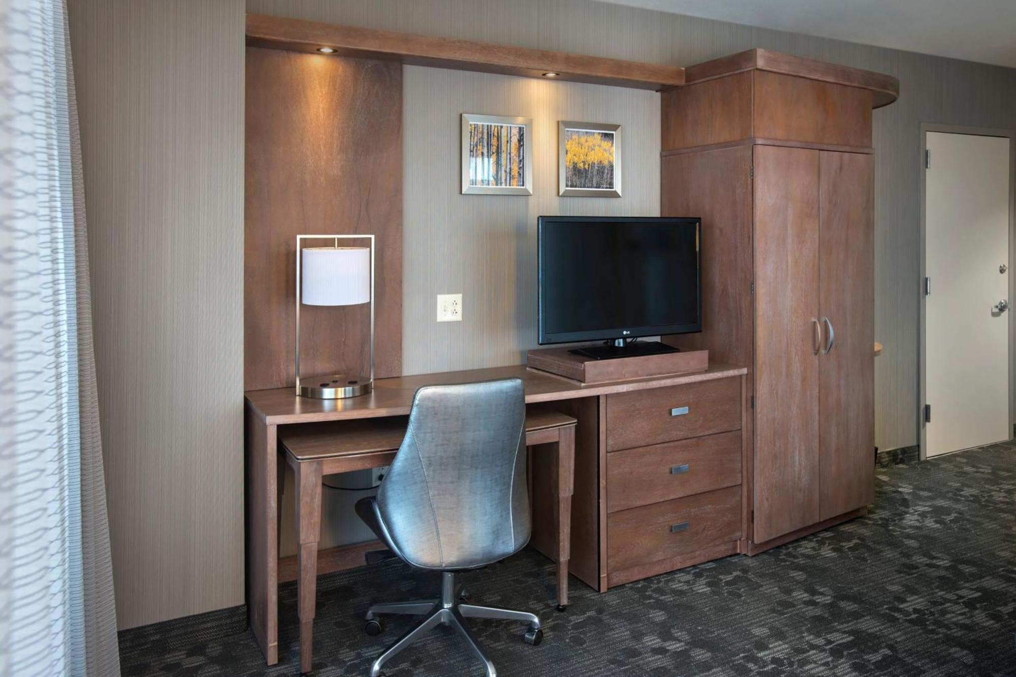 Courtyard By Marriott Philadelphia Lansdale Hotel Buitenkant foto
